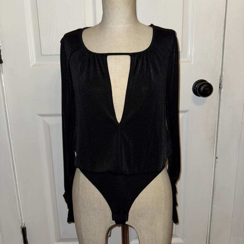 Free People Women’s Black Blouse Bodysuit Deep V Neck Size‎ XS Long Sleeve